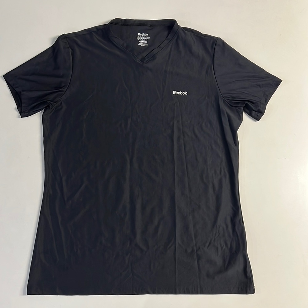 ReeBok Play Dry V-Neck Black Workout Top Size XL
